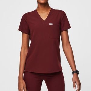 FIGS Burgundy Catarina One-Pocket Scrub Top, Size M